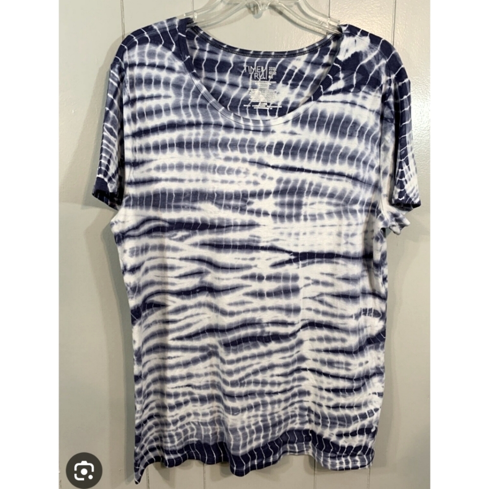 Time and Tru tye dye t-shirt